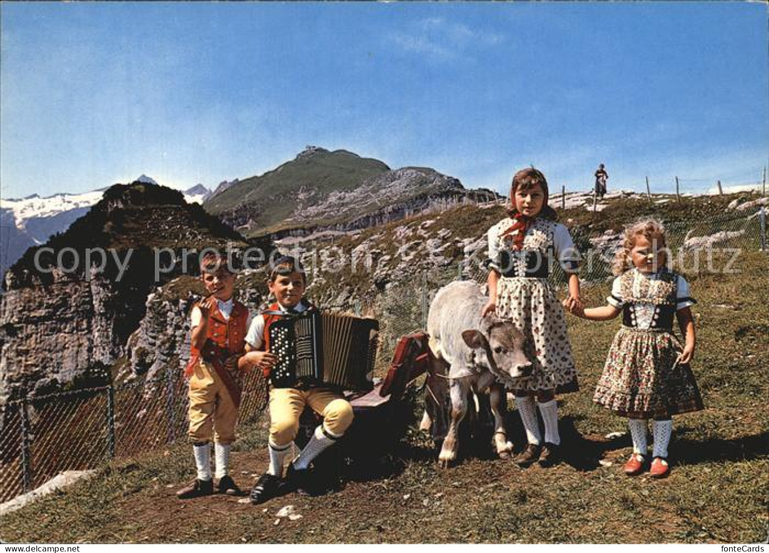 12567163 Ebenalp Kinder In Tracht Mit Schaefler Und Santis Ebenalp - Sonstige & Ohne Zuordnung