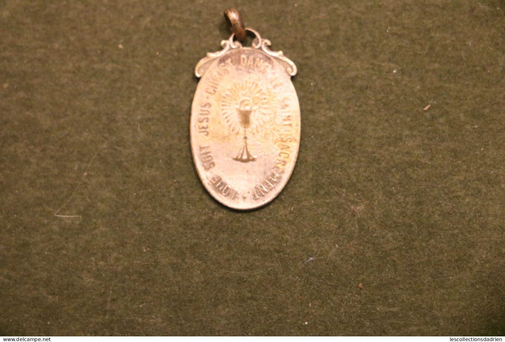 Médaille religieuse - Sainte Julienne de Cornillon - religious holy medal