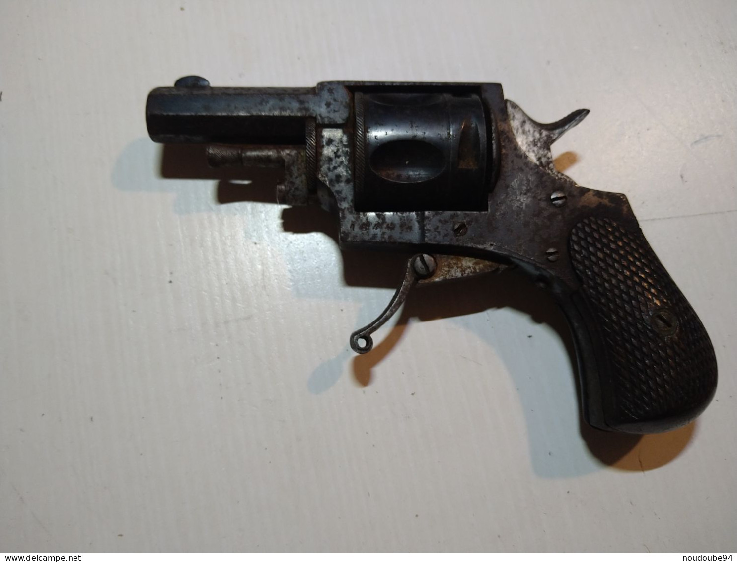 Ancien Revolver Militaria A Restaurer Arme - Armes Neutralisées