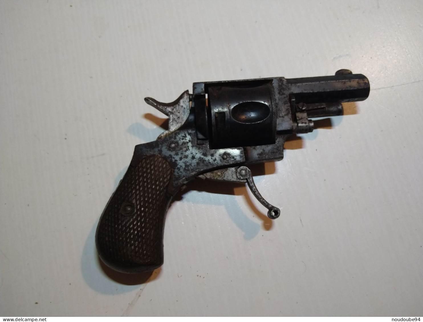 Ancien Revolver Militaria A Restaurer Arme - Sammlerwaffen