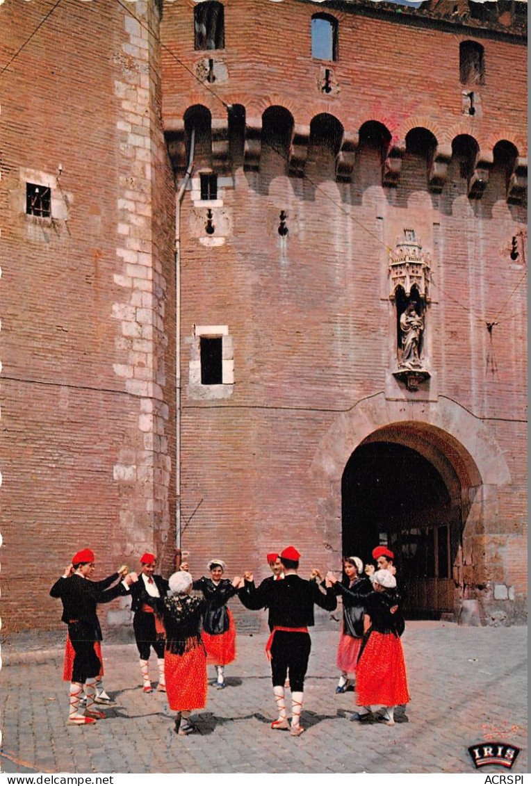 Danse Folklorique  Devan Le Castillet A PERPIGNAN 25(scan Recto-verso) MA2110 - Perpignan