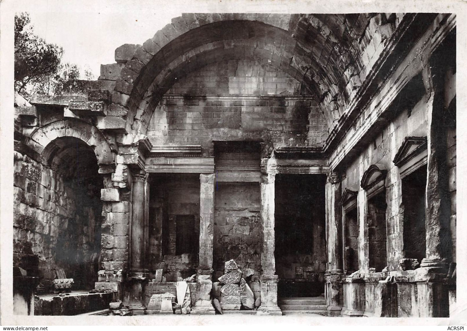 NIMES Le Temple De Diane Construit Au 1er Siecle Sous L Empereur Auguste 25(scan Recto-verso) MA2122 - Nîmes