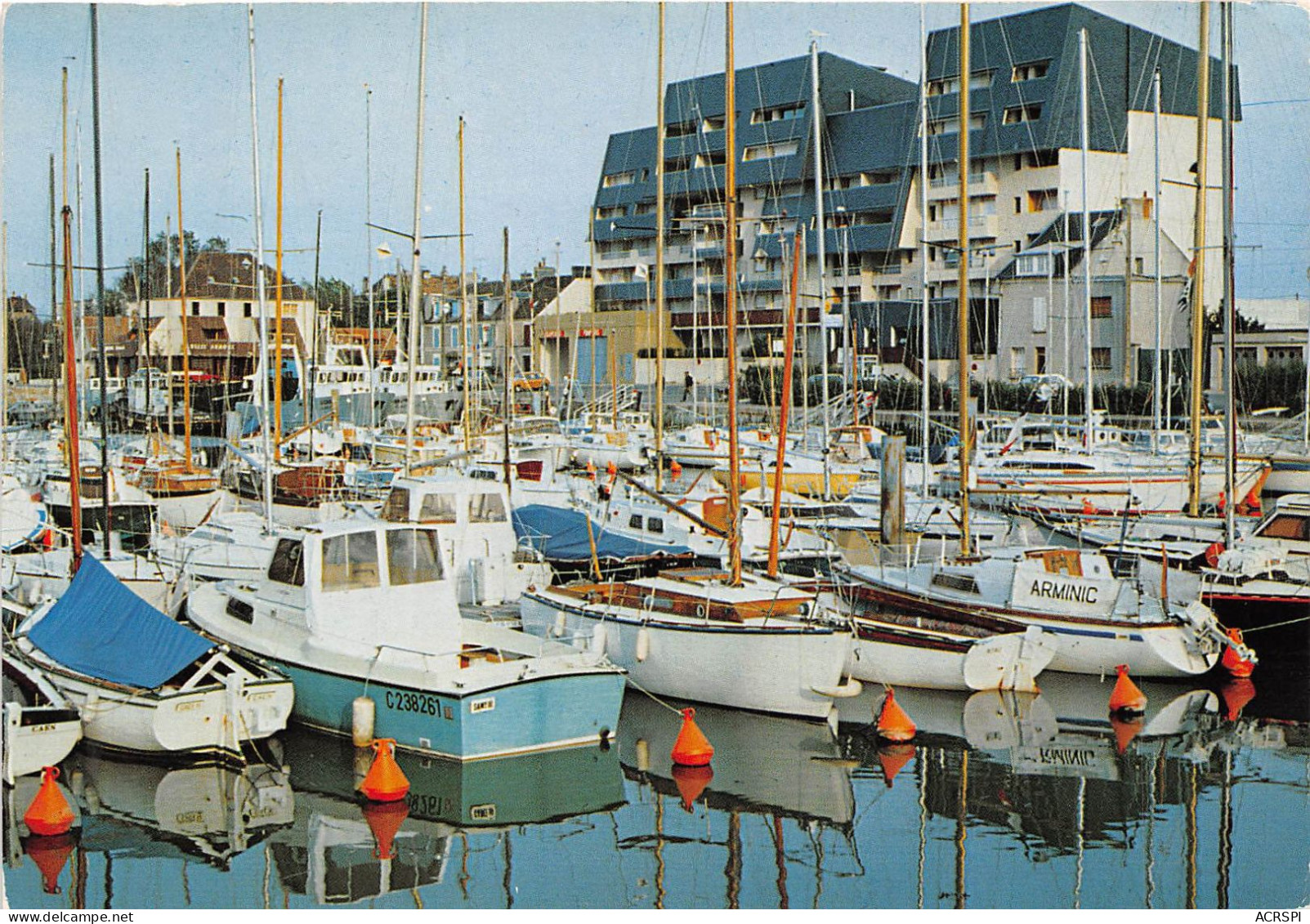 COURSEULLES SUR MER La Courseullaise Et Le Port Des Yachts  11(scan Recto-verso) MA2118 - Courseulles-sur-Mer