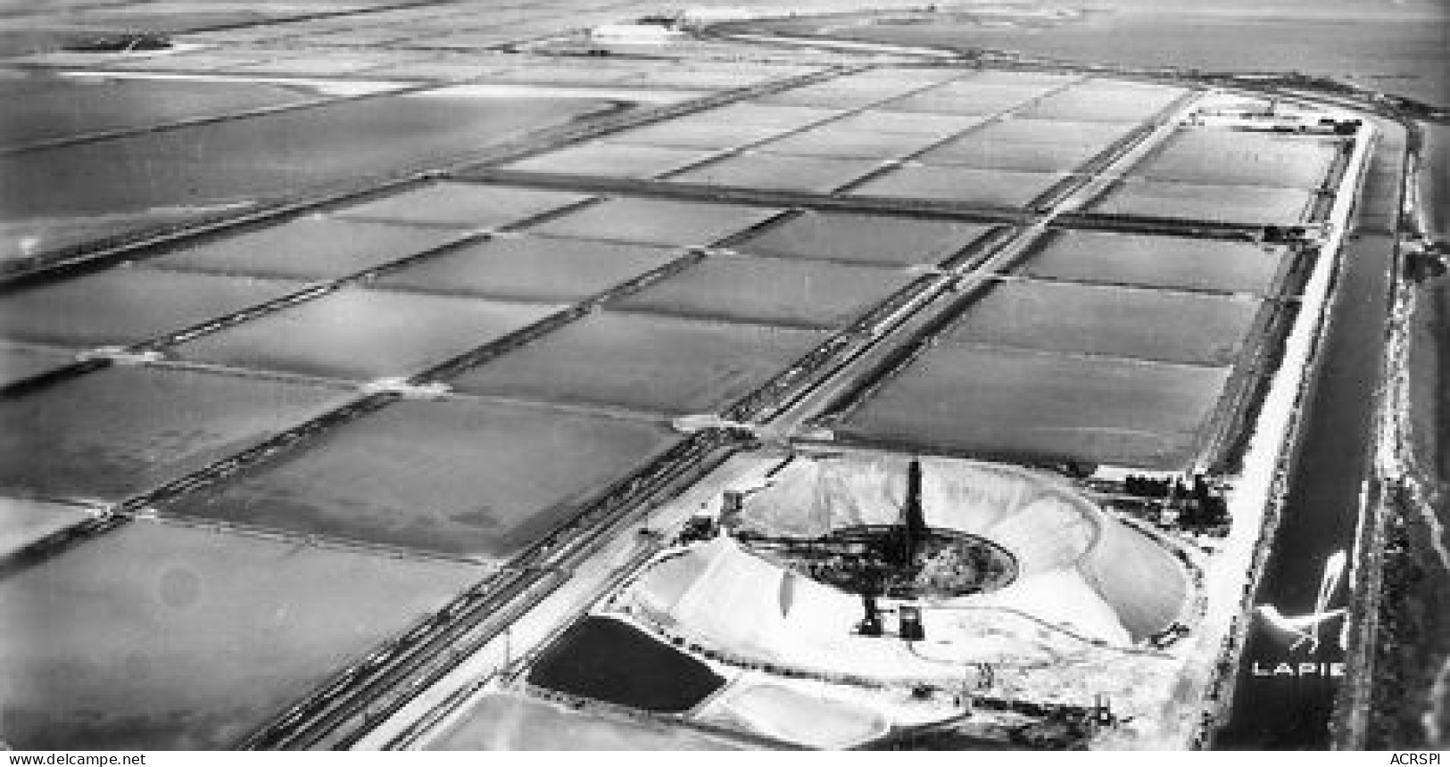 Aigues Mortes Salins   Vue D'avion. Carte Photographique ARGENTIQUE Ed LAPIE Dentelée Vierge  .34 MA2116Ter - Aigues-Mortes