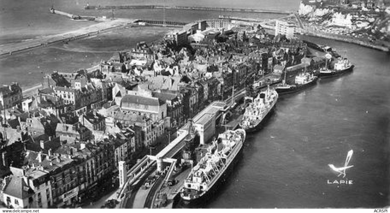 DIEPPE Le Port  Vue D'avion. Carte Photographique ARGENTIQUE Ed LAPIE Dentelée Vierge  .24 MA2116Ter - Dieppe