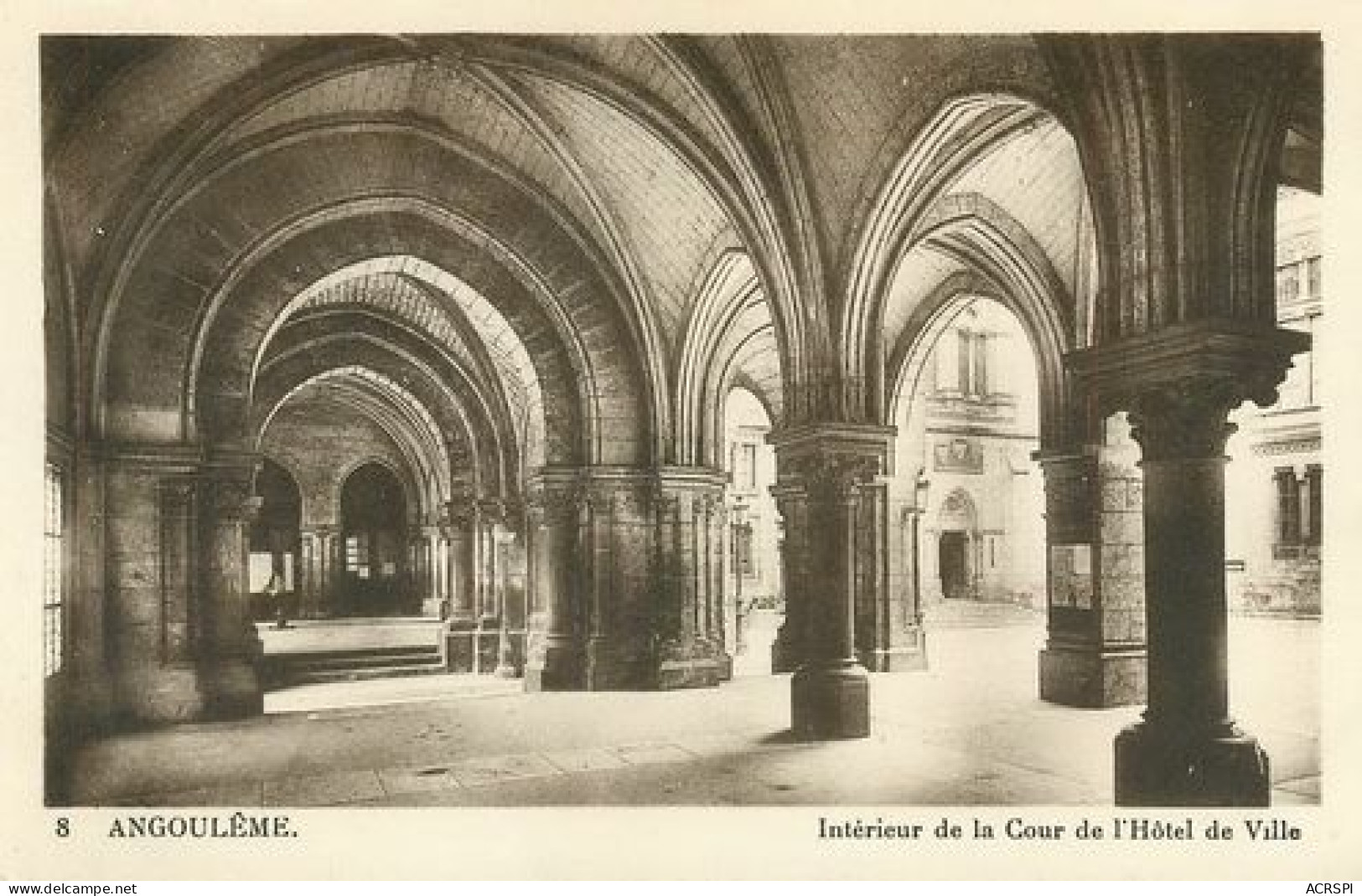 ANGOULEME  Interieur De La Cour De La Mairie  44   (scan Recto-verso)MA2132Bis - Angouleme