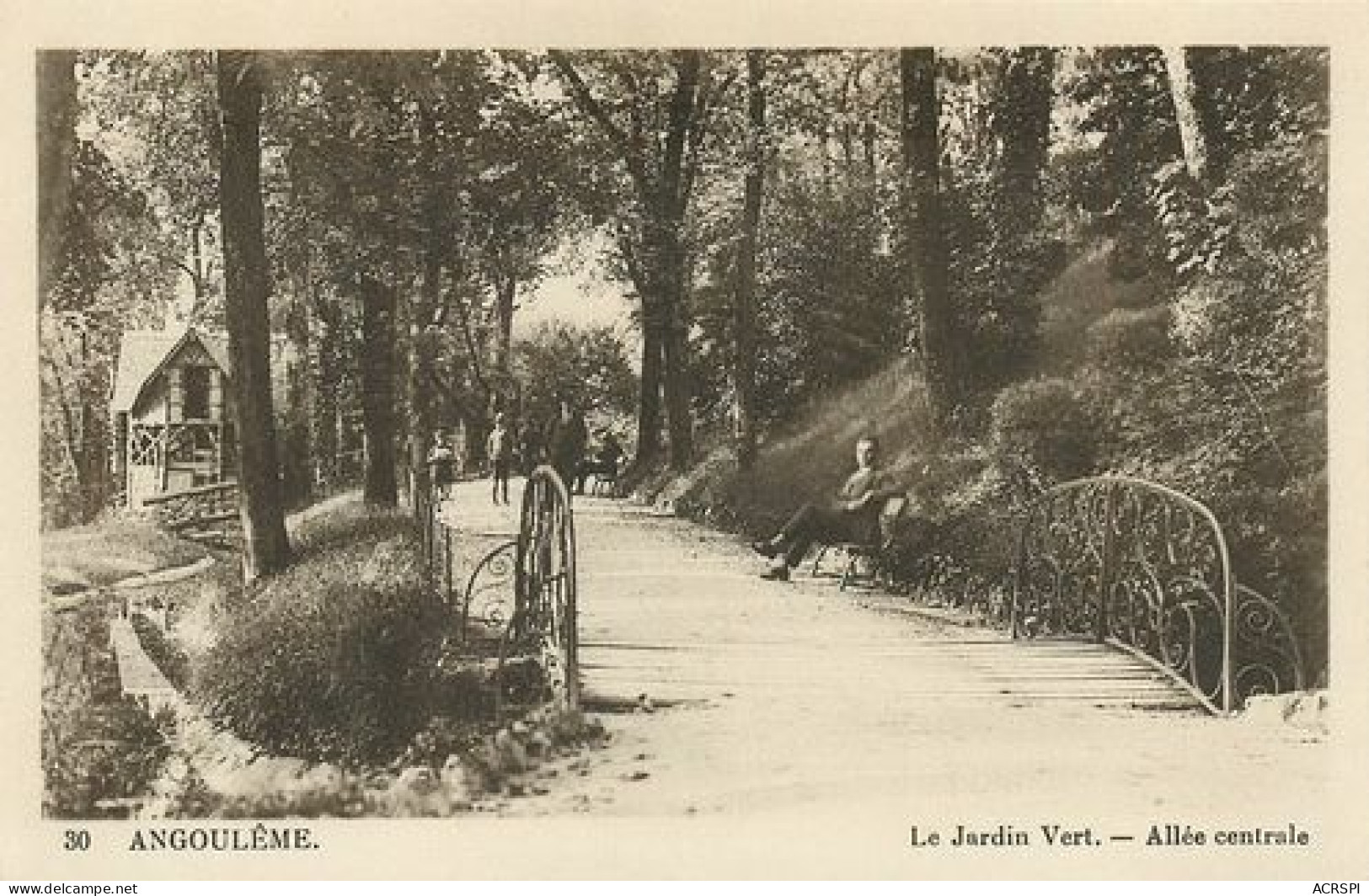 ANGOULEME  Le  Jardin Vert Allée Centrale  43   (scan Recto-verso)MA2132Bis - Angouleme