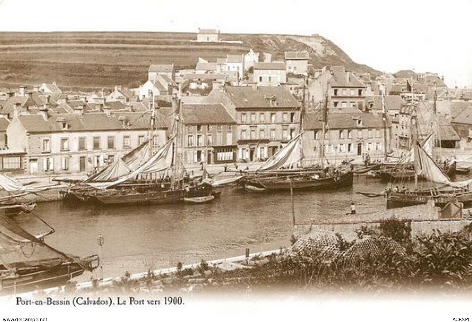 PORT EN BESSIN Calvados Les Bateaux à Quai  édition Atlas 1986  Cliché Roger Viollet  28 (scan Recto-verso)MA2144Bis - Port-en-Bessin-Huppain