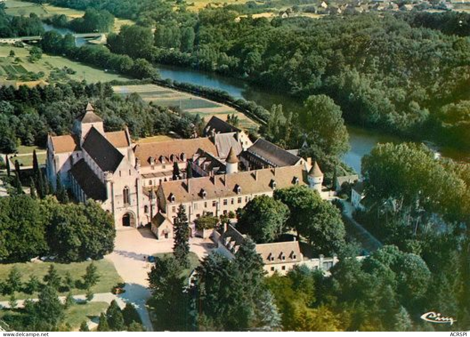 FONTGOMBAULT  Indre  Vue Aerienne  De L'abbaye    2   (scan Recto-verso)MA2168Ter - Sonstige & Ohne Zuordnung