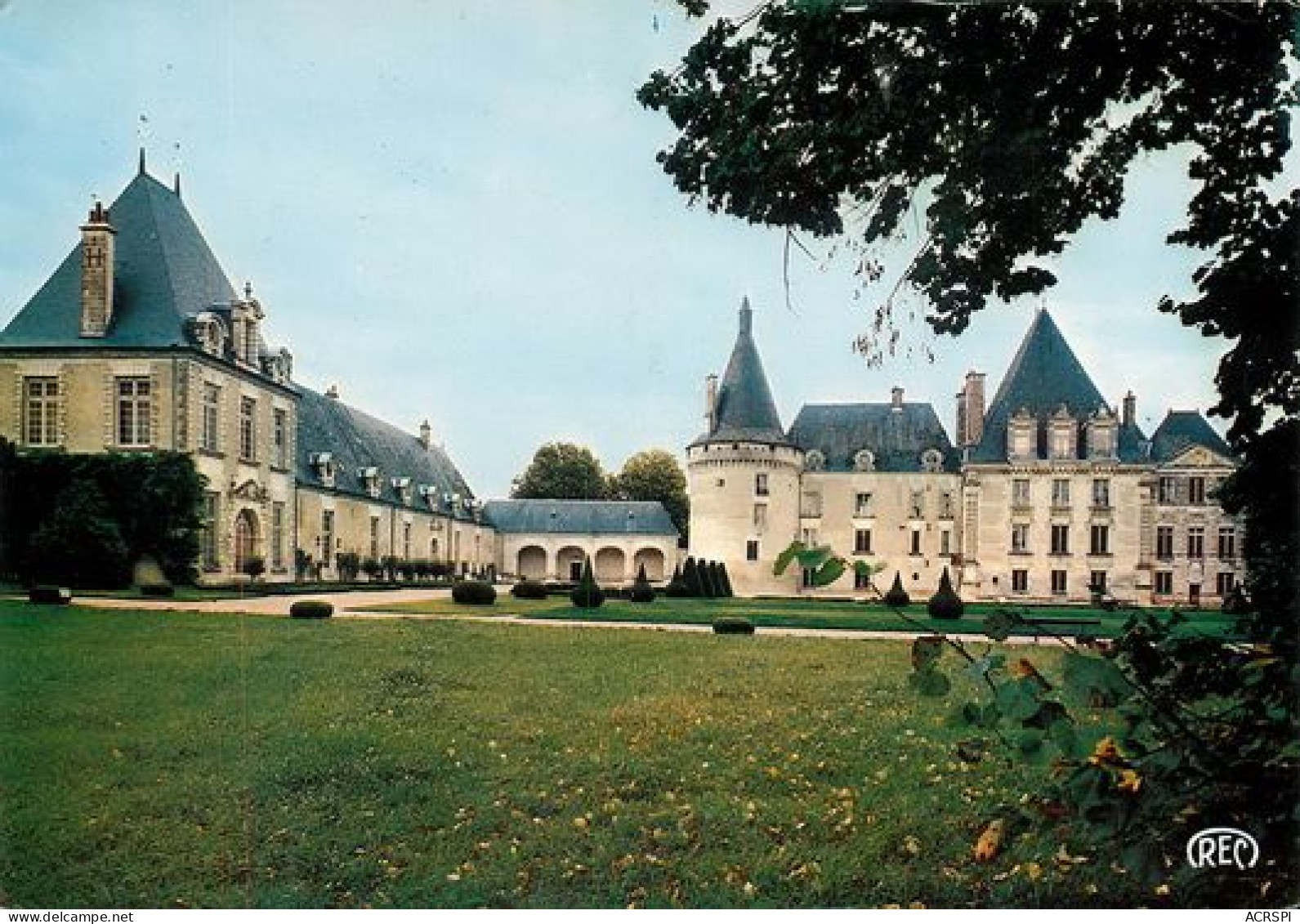 AZAY Le FERRON  Le Chateau  30   (scan Recto-verso)MA2168Ter - Le Blanc