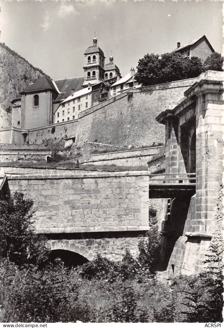 BRIANCON Les Remparts Et La Cathedrale 7(scan Recto-verso) MA2185 - Briancon