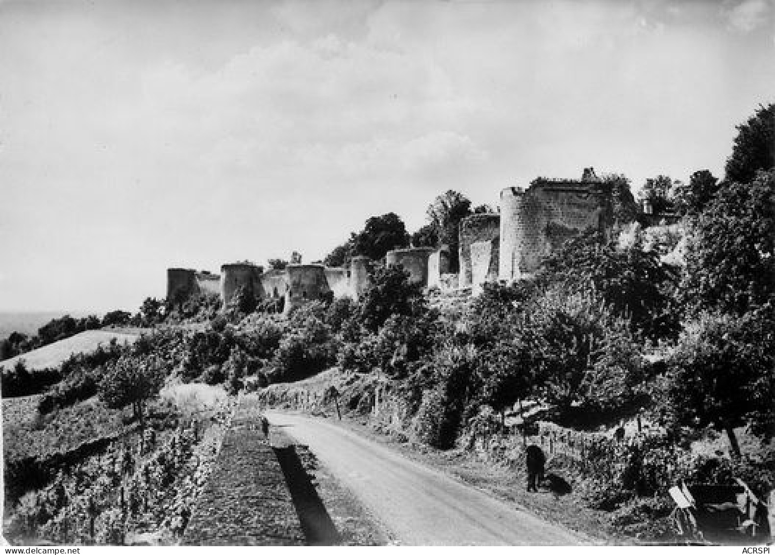 Coucy-le-Château-Auffrique  Tour De La Basse Cour Au Sud 11   (scan Recto-verso)MA2178Bis - Laon