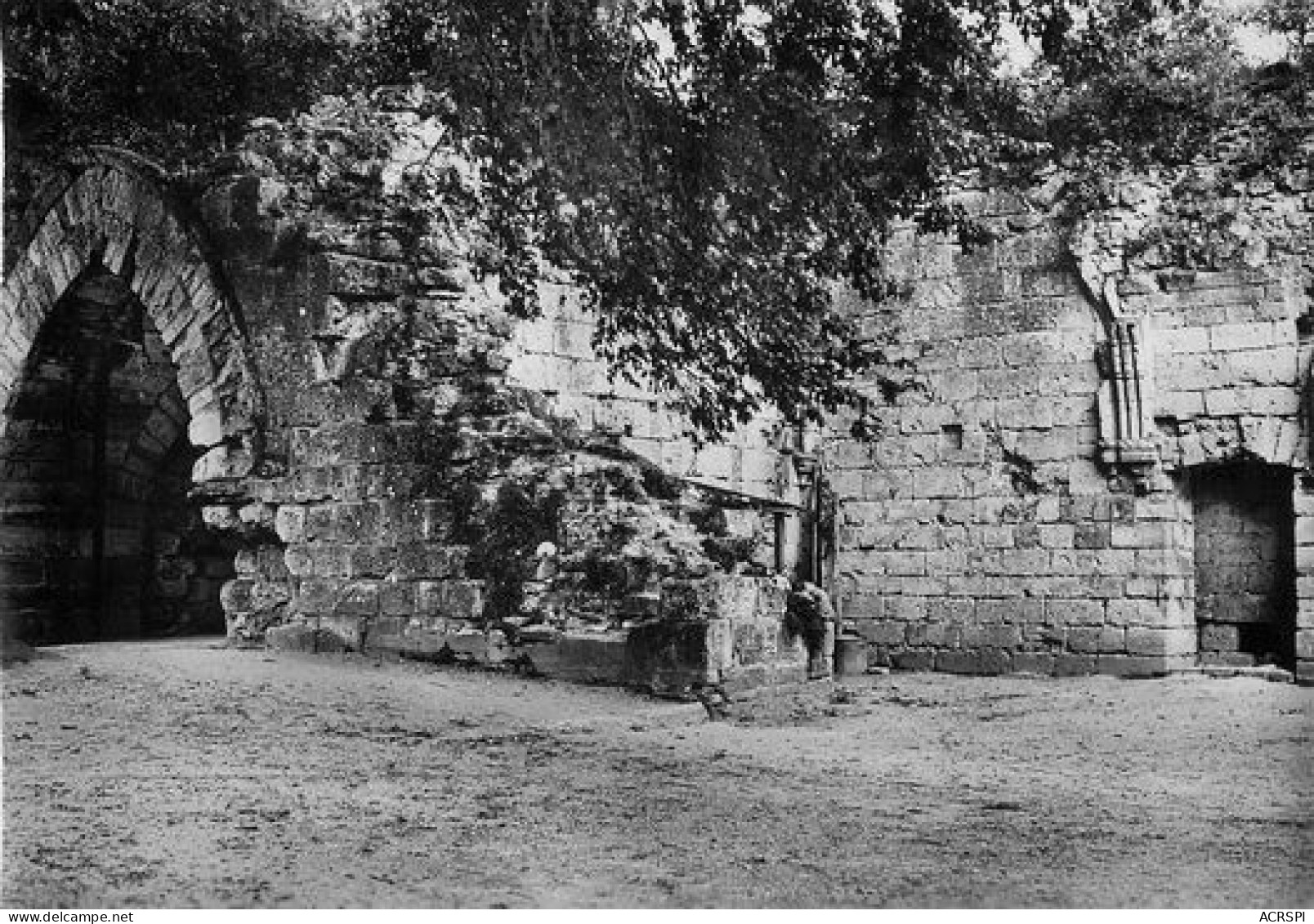 Coucy-le-Château-Auffrique  Lporte De La Basse Cour 13   (scan Recto-verso)MA2178Bis - Laon