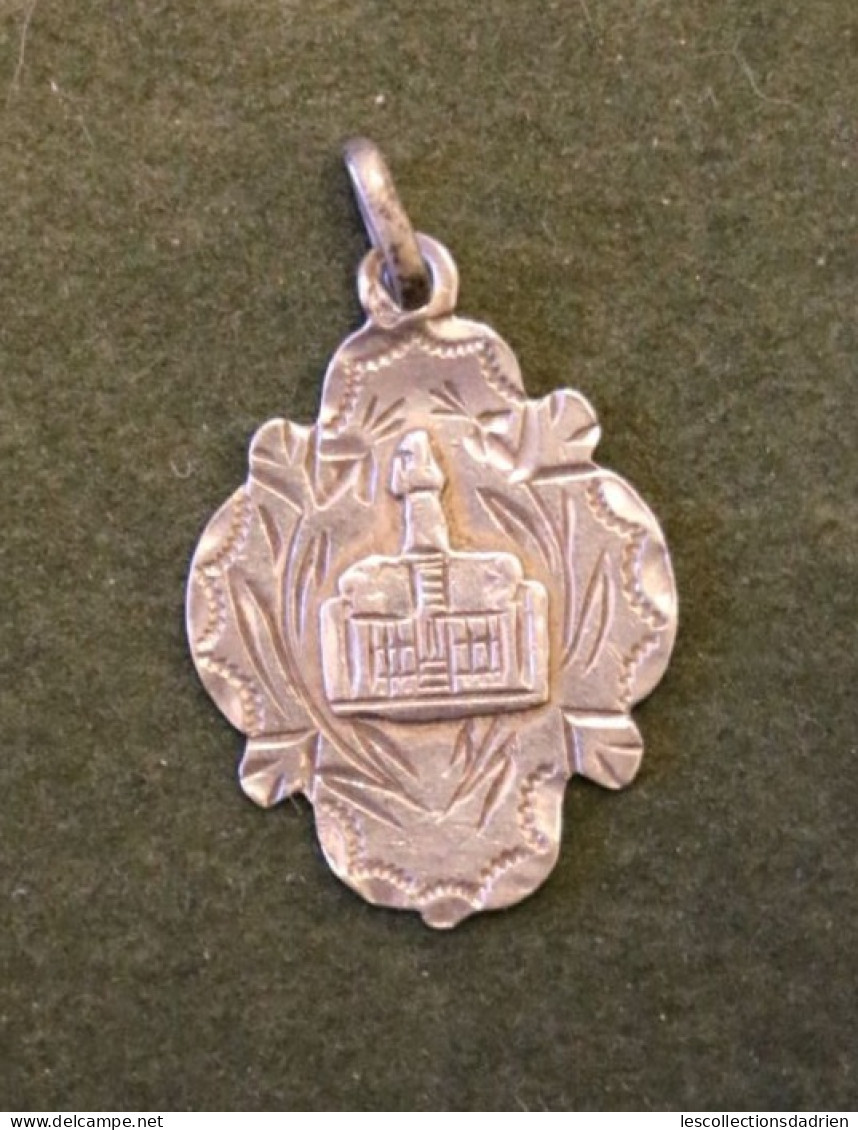 Médaille Religieuse En Argent Saint Walfroy  - Silver Religious Medal  Souvenir - Godsdienst & Esoterisme