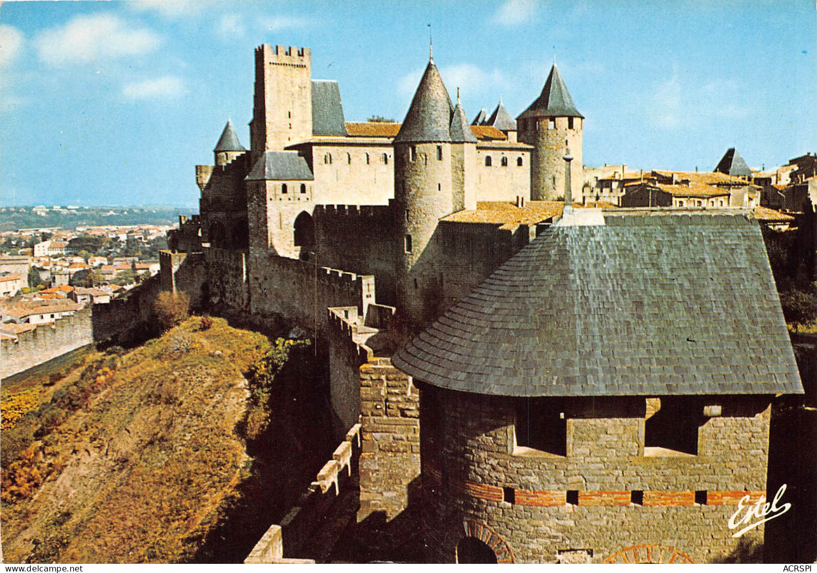 CITE DE CARCASSONNE Le Chateau Comtal Au Premier Plan La Tour Du Four Saint Nazaire 18(scan Recto-verso) MB2345 - Carcassonne