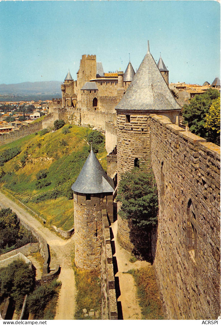 LA CITE DE CARCASSONNE Vue D Ensemble Sur Le Chateau Comtal Et Ses Remaprts 1(scan Recto-verso) MB2346 - Carcassonne