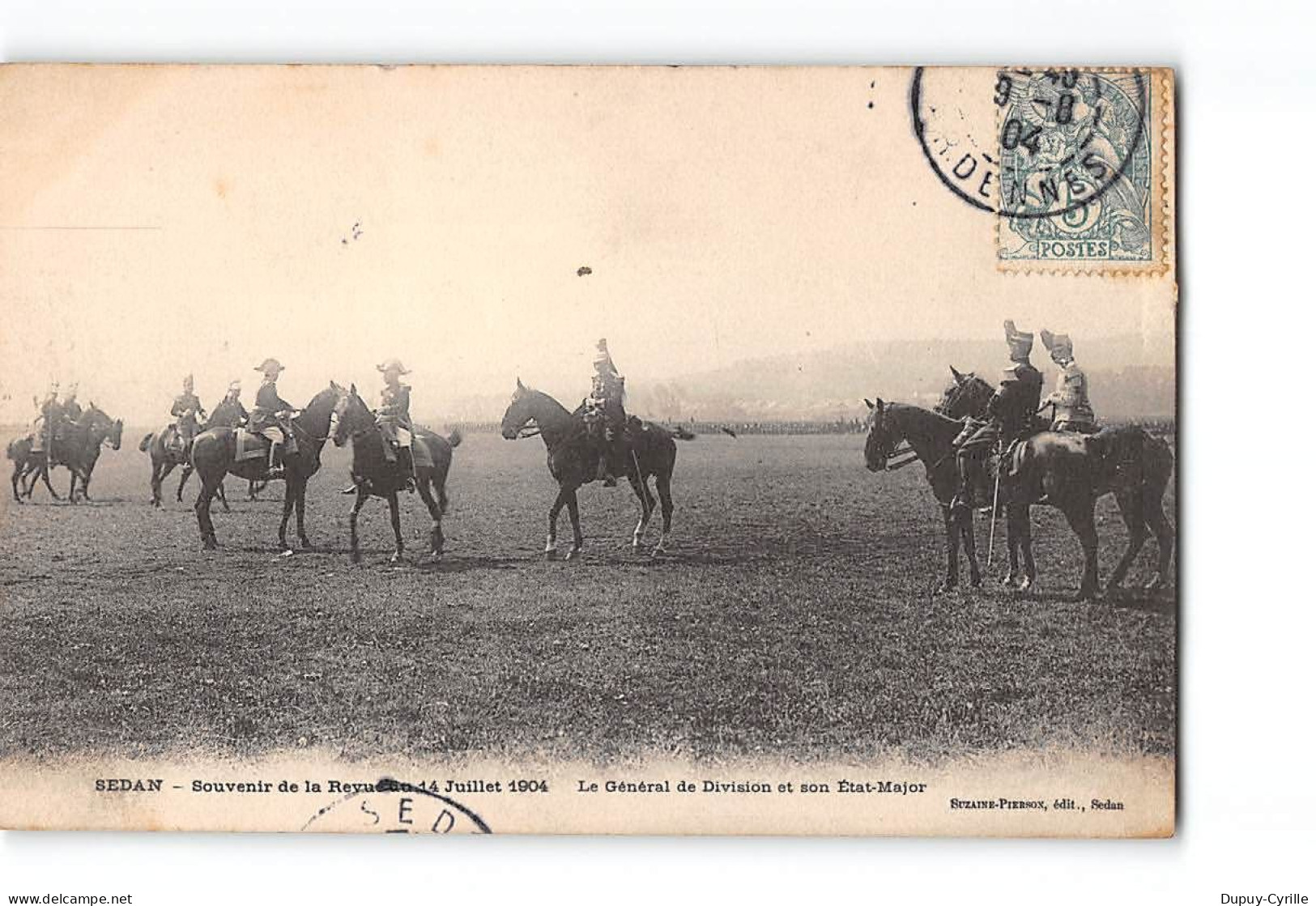 SEDAN - Souvenir De La Revue Du 14 Juillet 1904 - Le Général De Division Et Son Etat Major - Très Bon état - Sedan