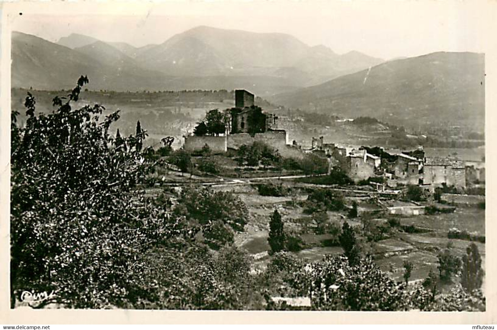 26* POET LAVAL  Ruines Chateau  (CPSM Petit Format)          MA90,0528 - Autres & Non Classés