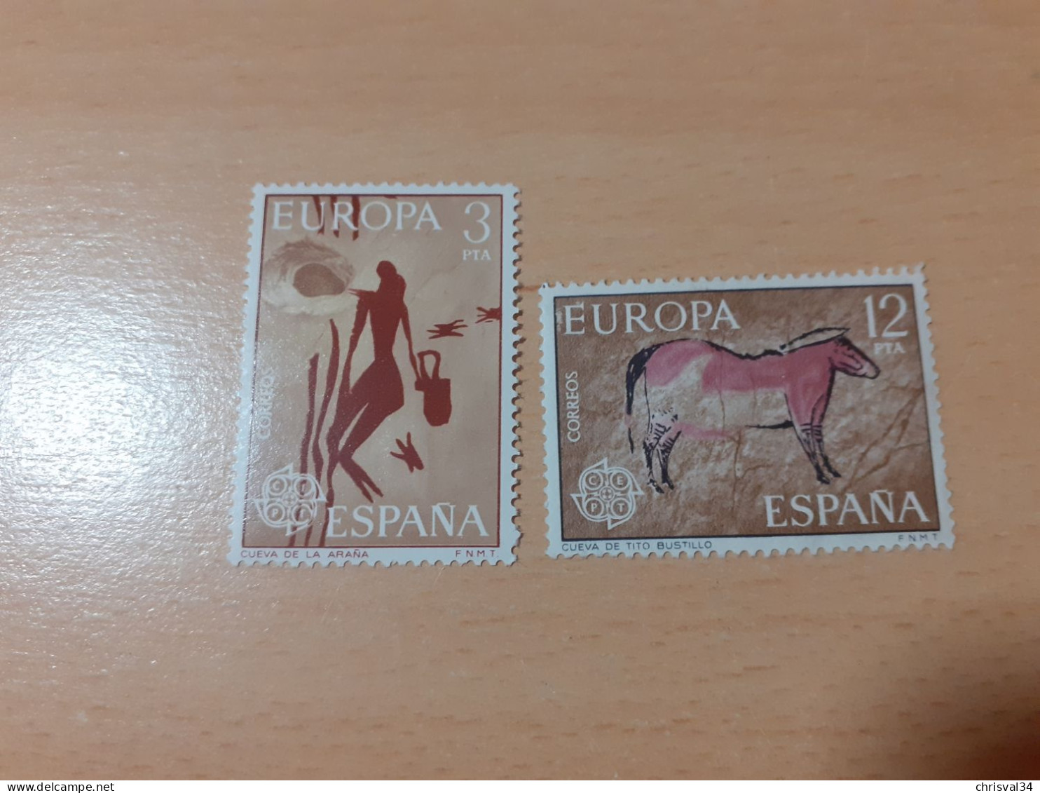 TIMBRES   ESPAGNE   ANNEE   1975   N  1903  /  1904   COTE  1,50  EUROS   NEUFS  LUXE** - Unused Stamps