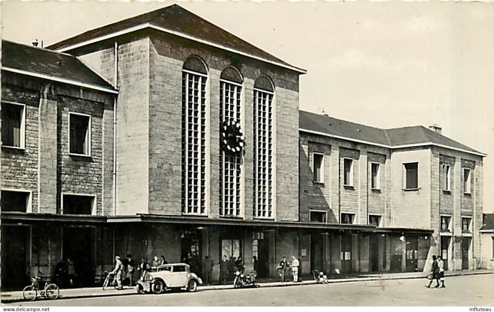 28* CHARTRES La Gare  (CPSM Petit Format)    MA92,0111 - Chartres