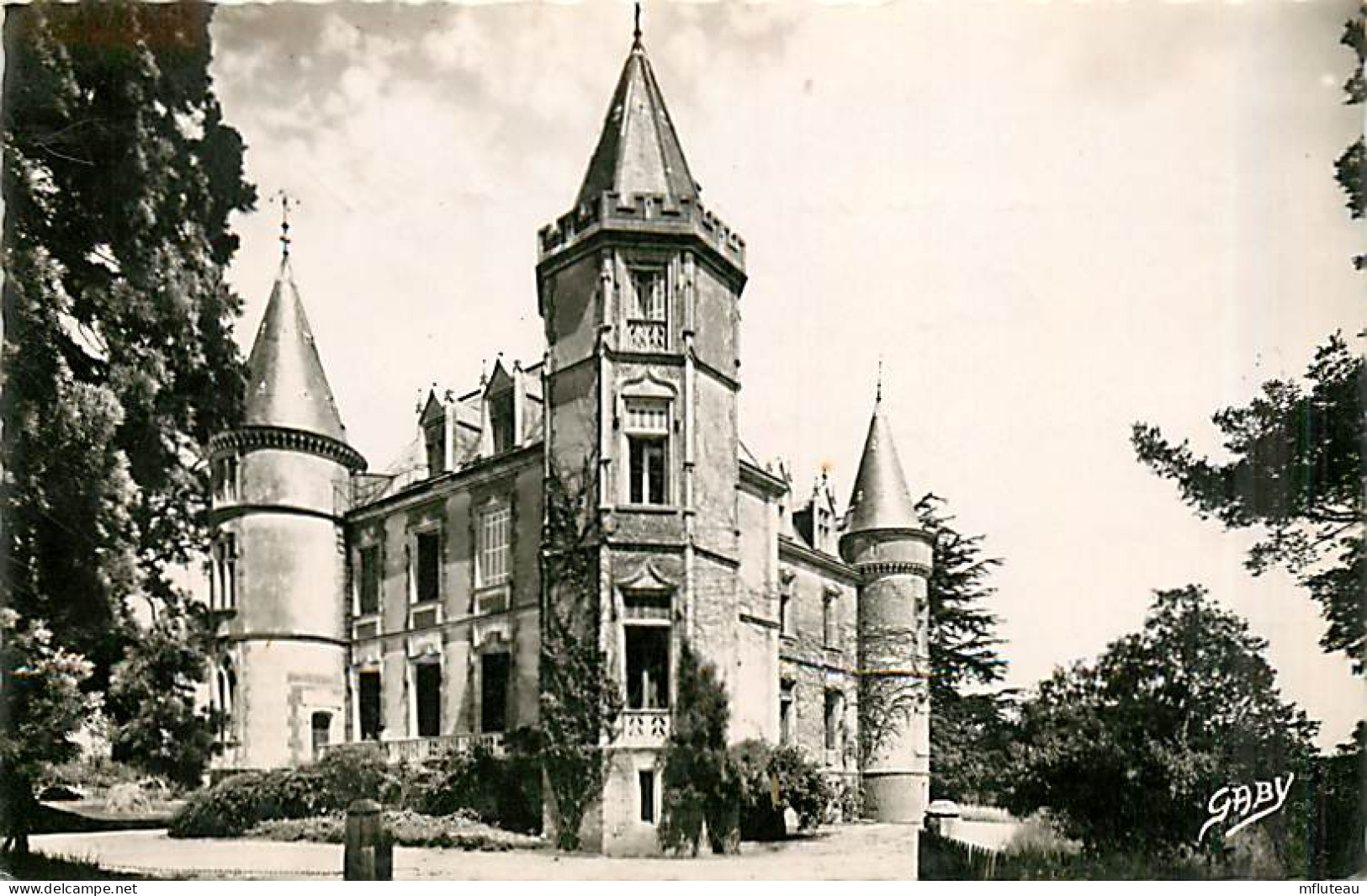 27* BEUZEVILLE  Chateau   CPSM (petit Format)                MA91-1289 - Sonstige & Ohne Zuordnung