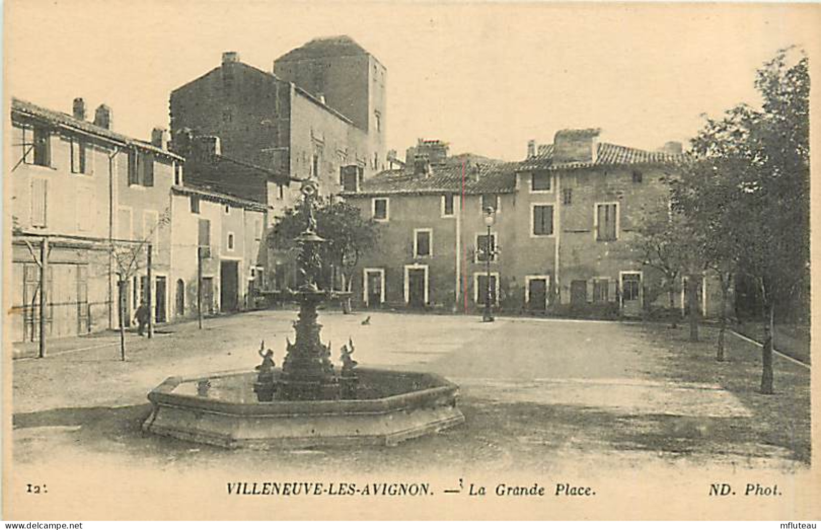30* VILLENEUVE LES AVIGNON Grande Lace     MA92,0713 - Villeneuve-lès-Avignon