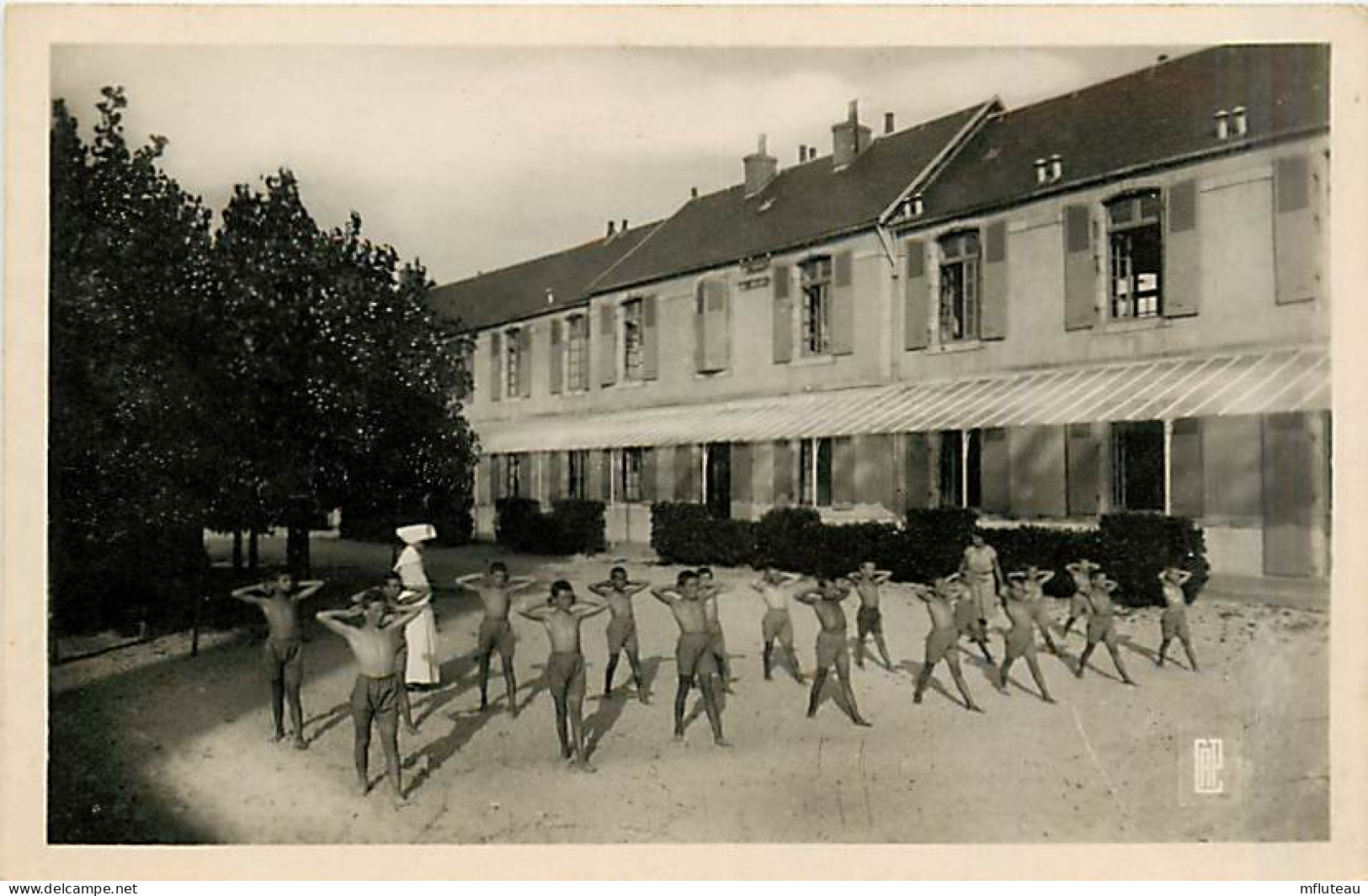 29* ROSCOFF Sanatorium  Culture Physique   (CPSM Petit Format)     MA92,0696 - Roscoff