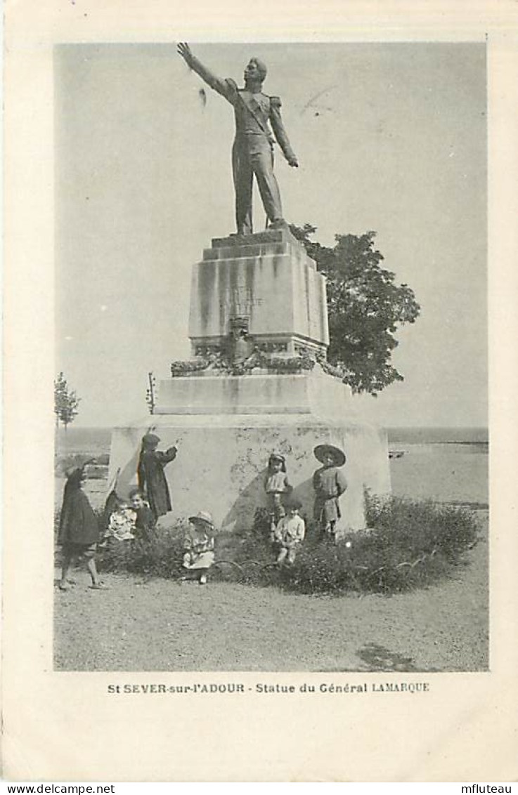 40* ST SEVER SUR L ADOUR  Statue Gal Lamarque    MA92,1381 - Salviac