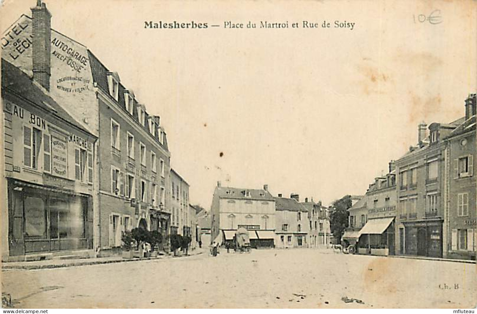 45* MALSHERBES  Place Du Martroi                 MA93,0648 - Malesherbes