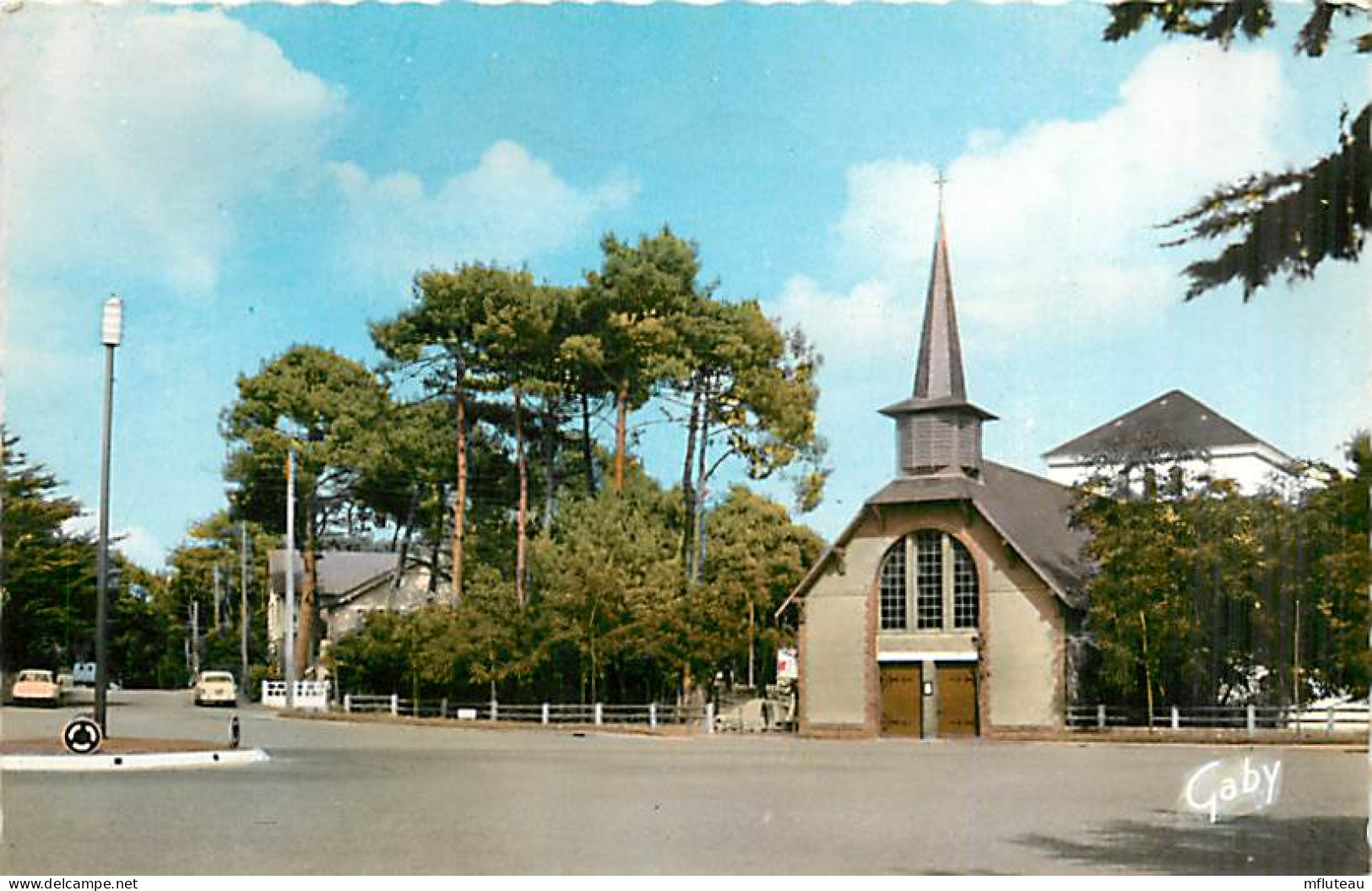 44* THARON PLAGE  Eglise  CPSM (petit Format)                MA93,0441 - Altri & Non Classificati