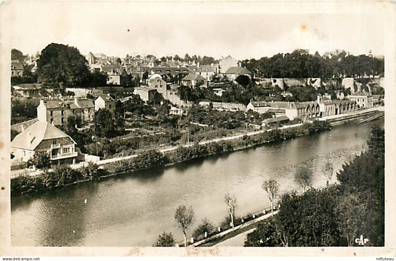 53* MAYENNE  Remparts  CPSM (petit Format)                MA93,1023 - Mayenne