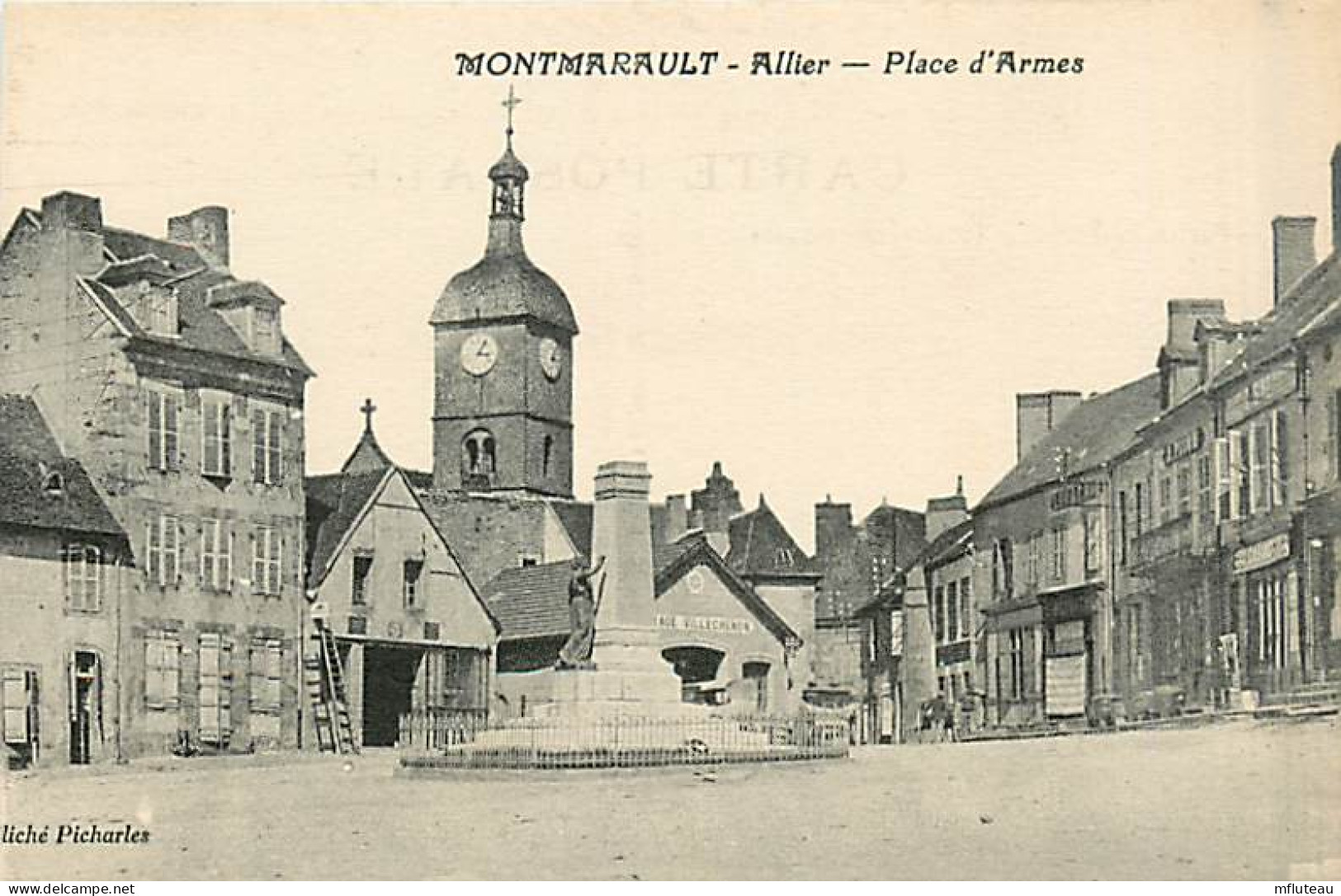 03* MONTMARAULT  Place D Armes                 MA94,0226 - Montlucon