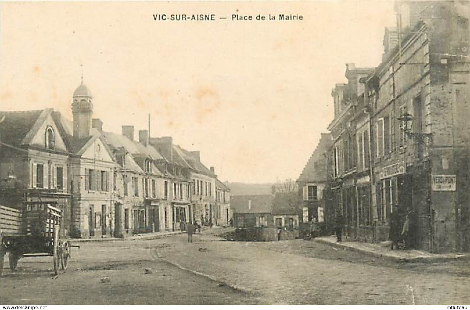 02* VIC SUR AISNE  Place De La Mairie             MA94,0055 - Chauny