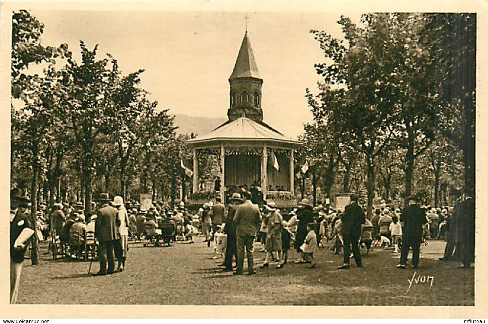 63* LA BOURBOULE  Kiosque                   MA95,0370 - La Bourboule