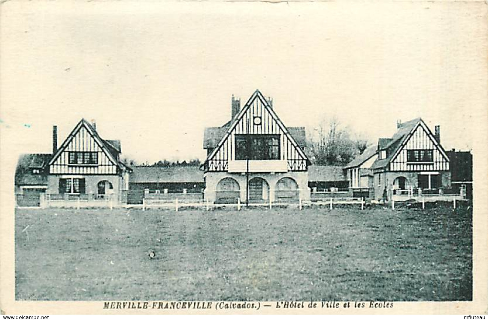 14* MERVILLE FRANCEVILLE  Hotel De Ville  Ecoles           MA94,1179 - Autres & Non Classés