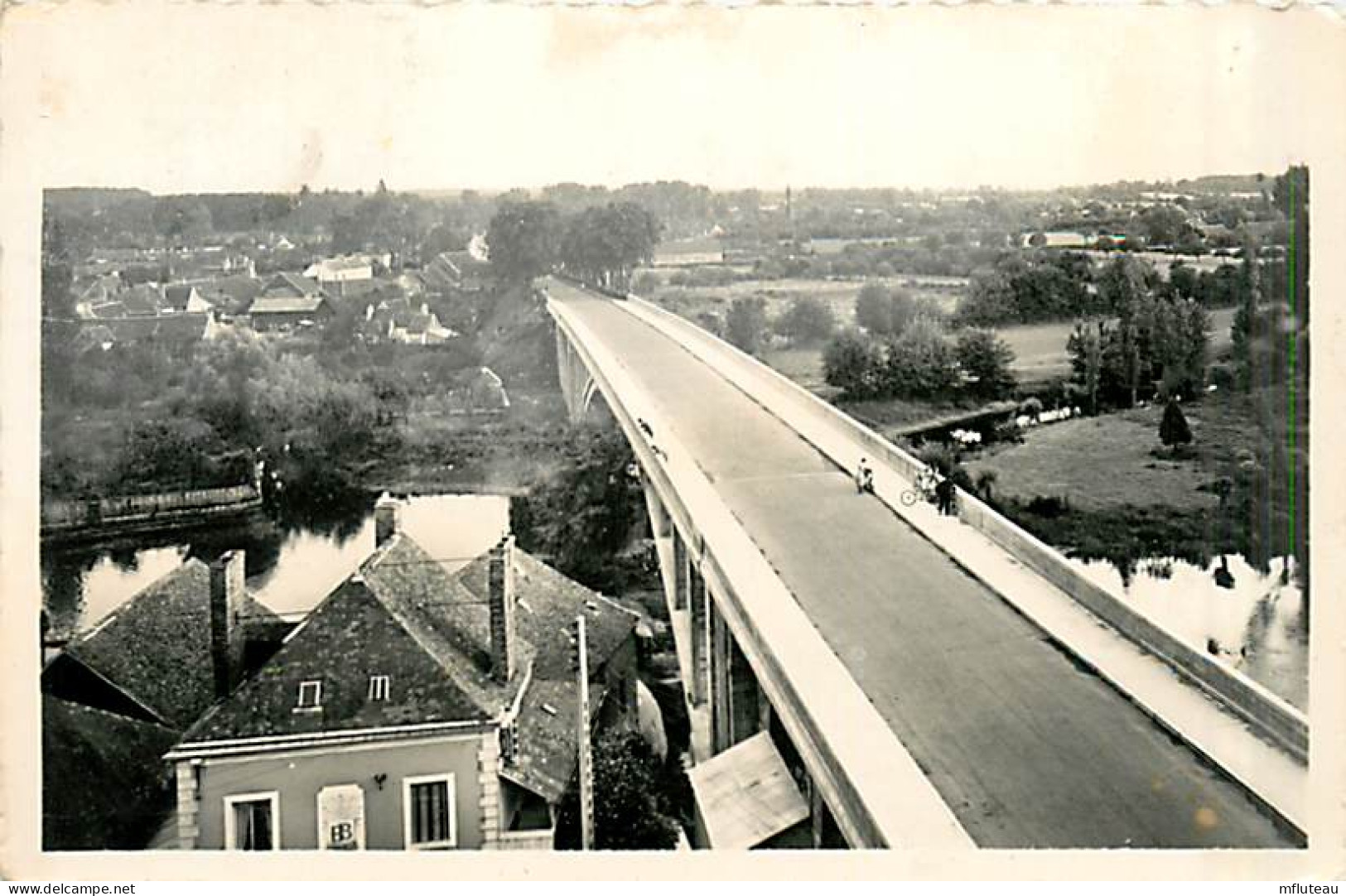 72* BEAUMONT SUR SARTHE  Pont  (CPSM Petit Format)                 MA95,1227 - Beaumont Sur Sarthe