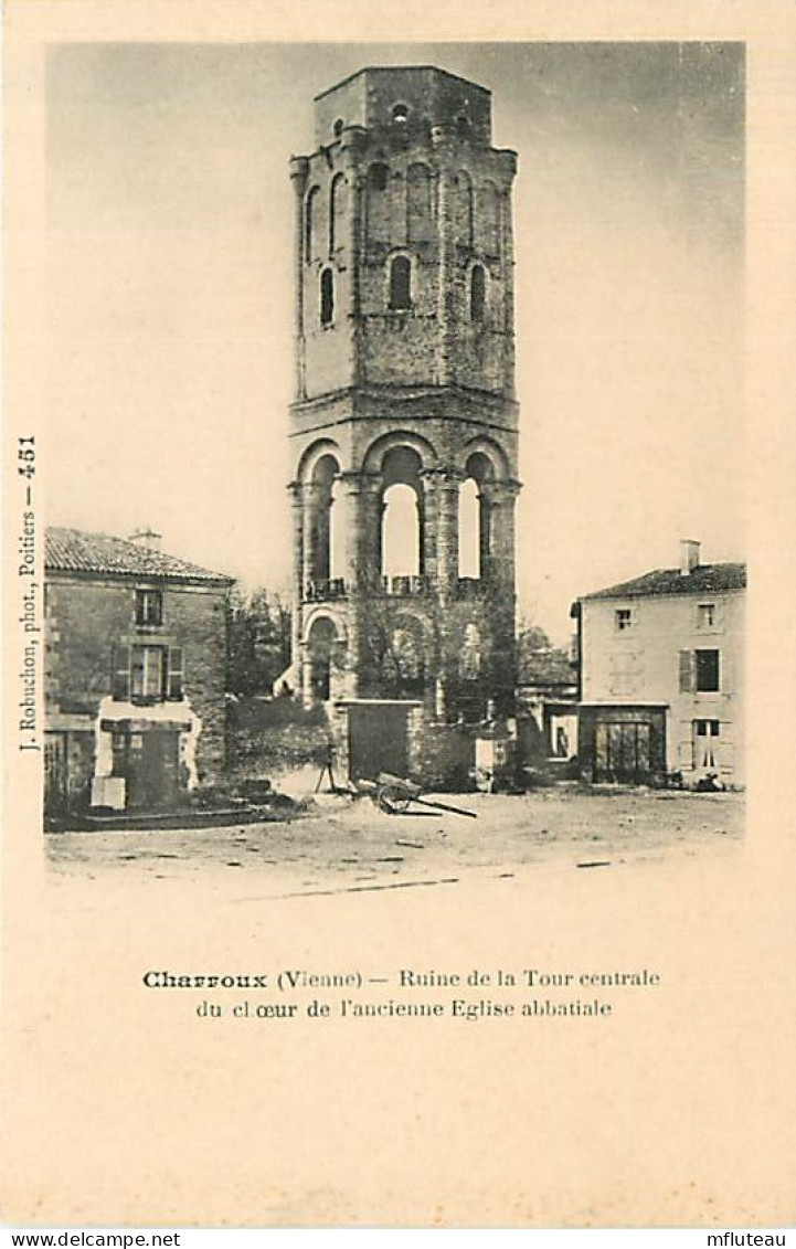 86* CHARROUX  Tour         MA97,0854 - Charroux