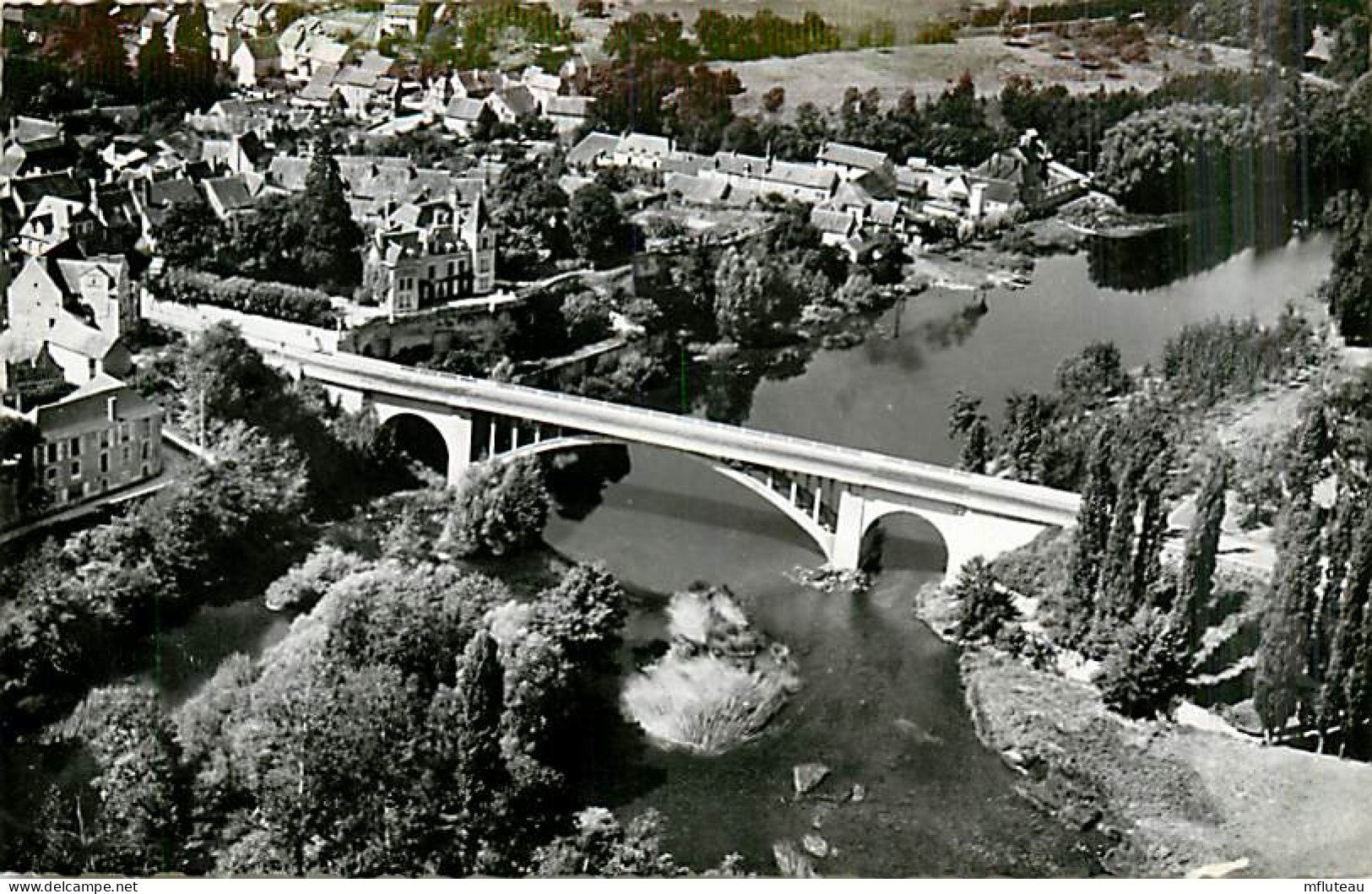 86* LA ROCHE POSAY Pont  (CPSM Petit Format)         MA97,0834 - La Roche Posay