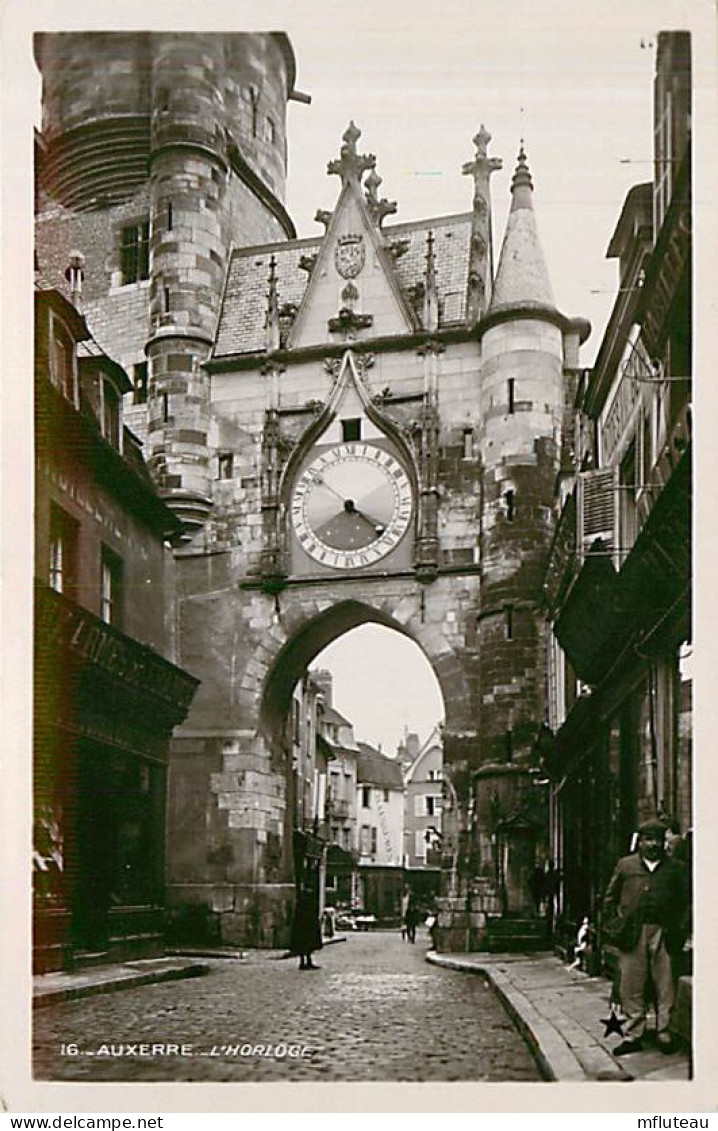 89* AUXERRE  Horloge  (CPSM Petit Format)        MA97,1229 - Auxerre