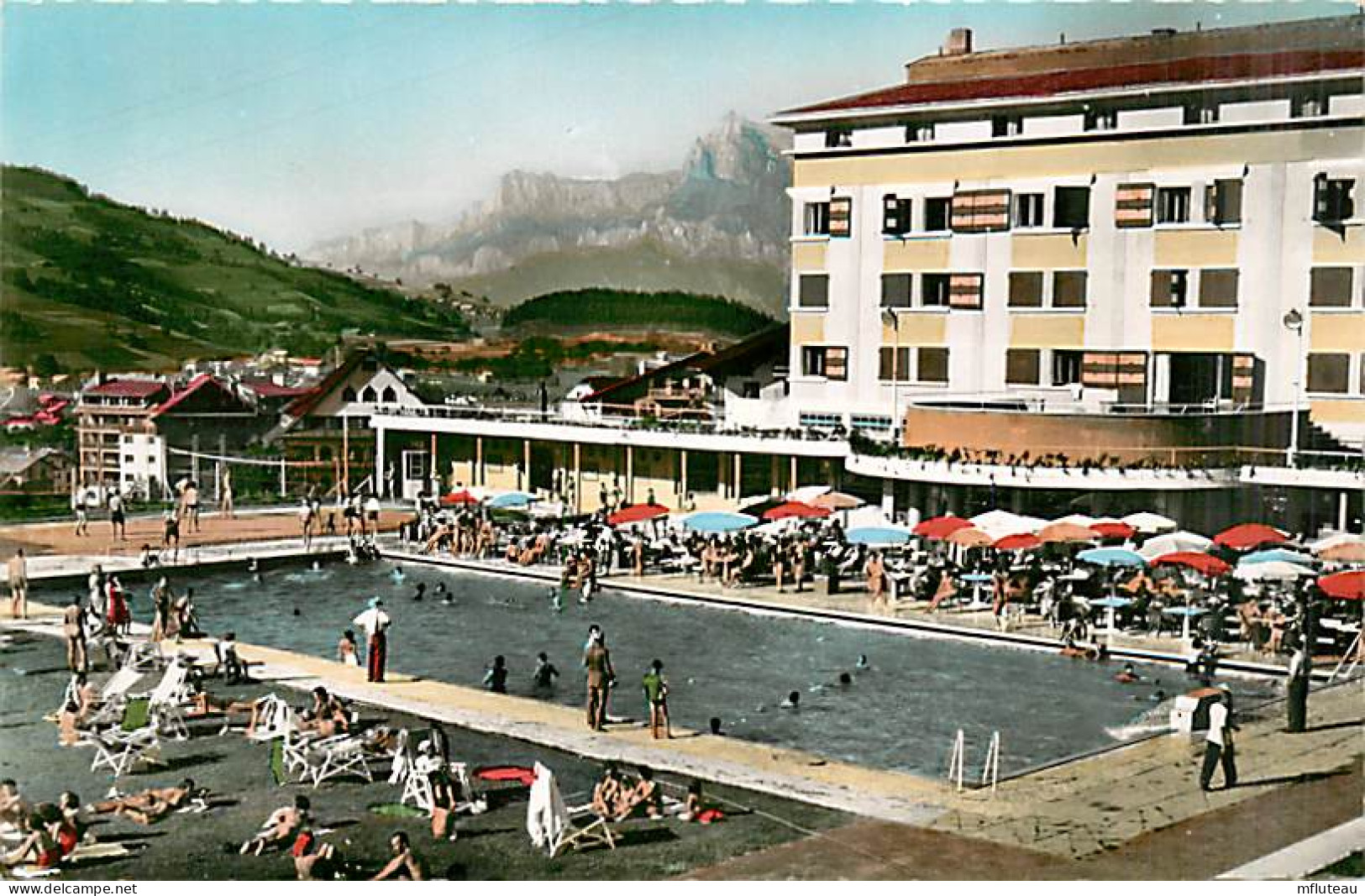 74* MEGEVE  Piscine CPSM(petit Format)           MA98,1035 - Megève