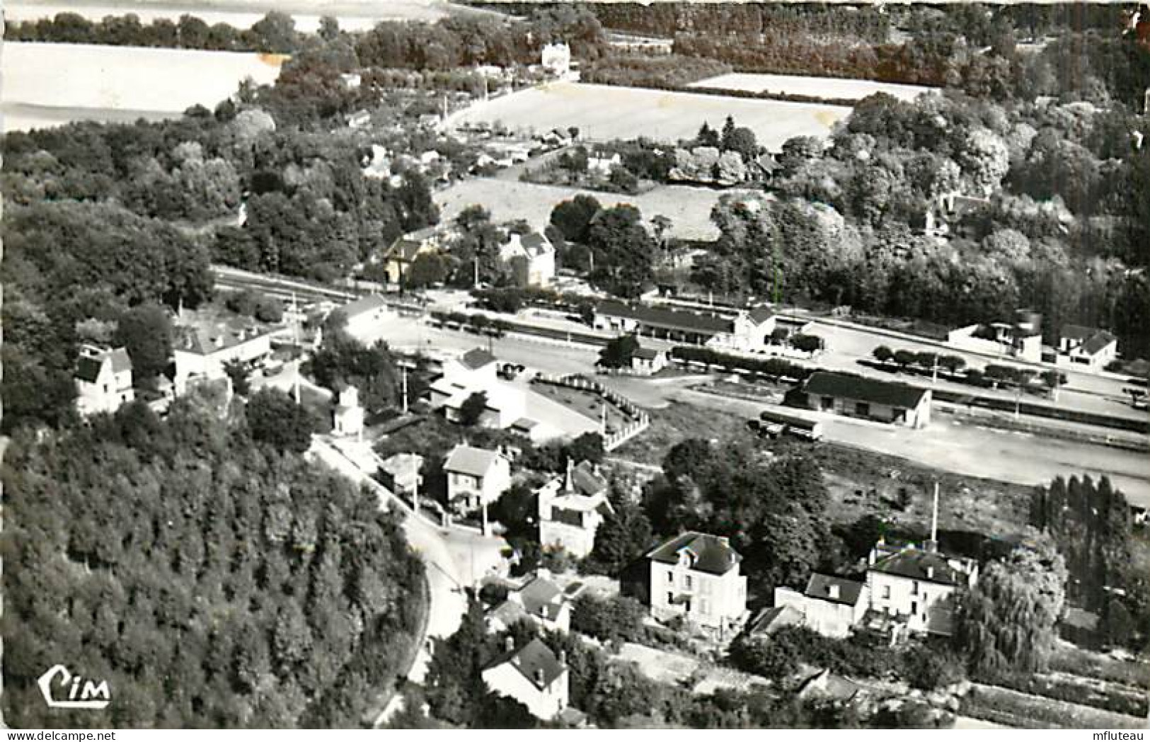 95* VALMONDOIS  Quartier De La Gare  CPSM(petit Format)  MA98,0918 - Autres & Non Classés