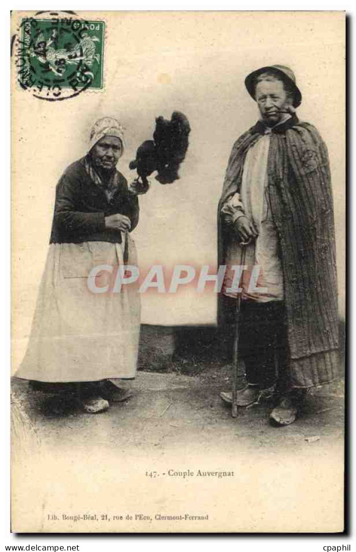 CPA Folklore Couple Auvergnat - Costumes