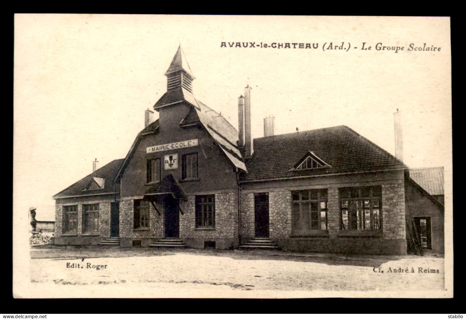 08 - AVAUX-LE-CHATEAU - LE GROUPE SCOLAIRE - Autres & Non Classés