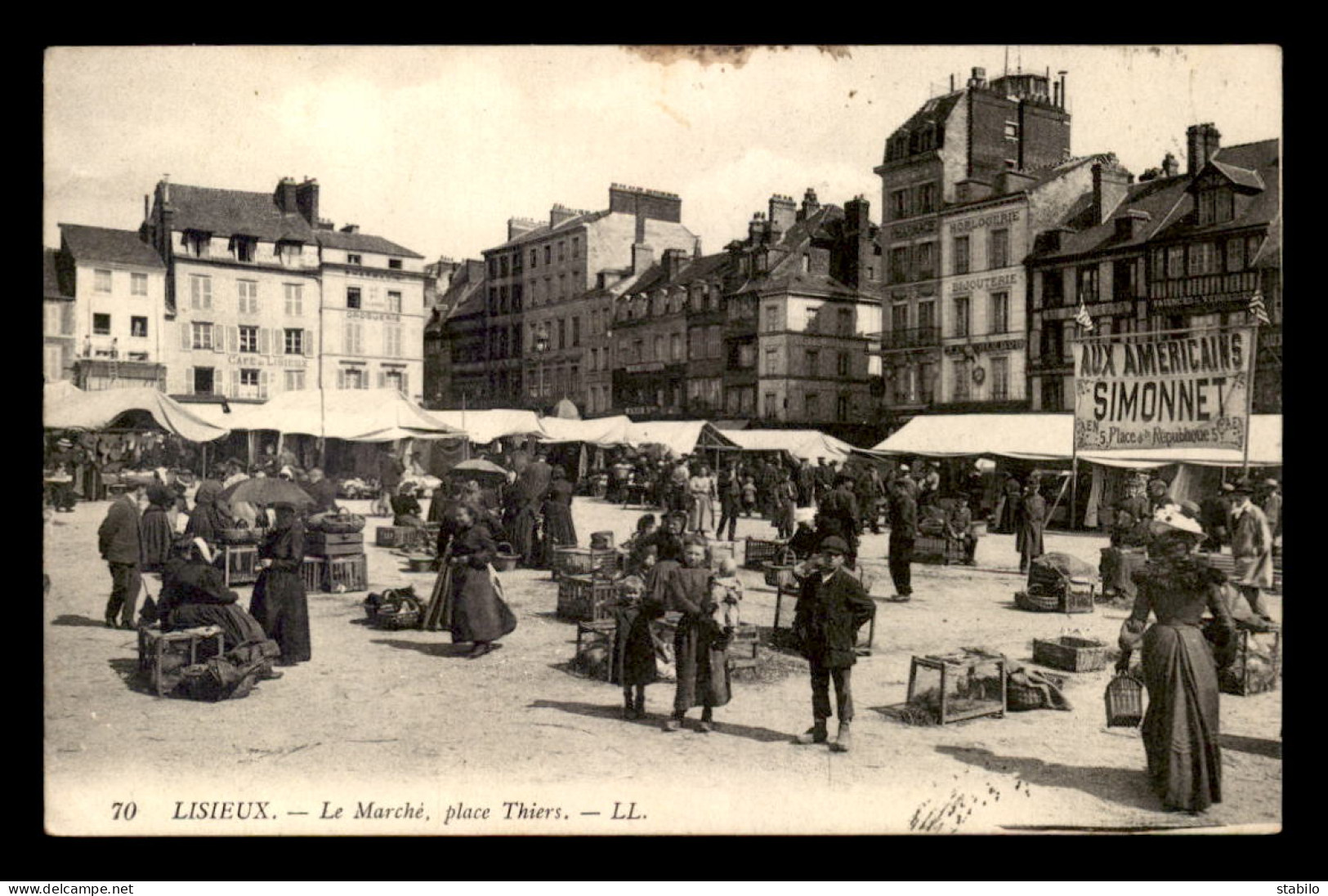 14 - LISIEUX - LE MARCHE PLACE THIERS - Lisieux