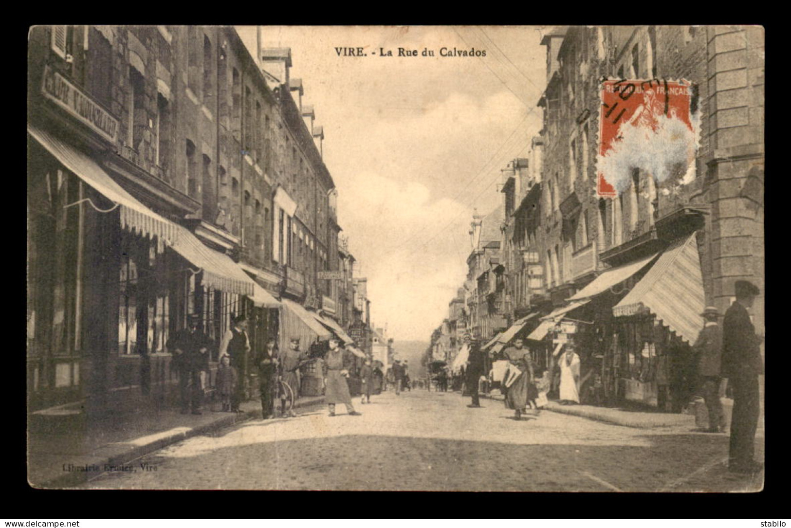 14 - VIRE - RUE DU CALVADOS - VOIR L'ETAT - Vire