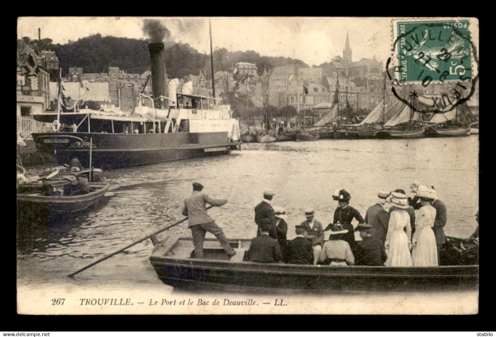 14 - TROUVILLE - LE PORT ET LE BAC DE DEAUVILLE - Trouville