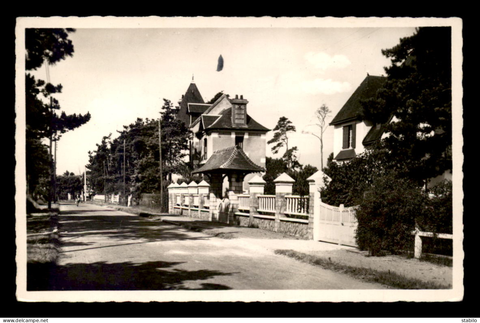 14 - MERVILLE-FRANCEVILLE - LES VILLAS AVENUE DE ROUEN - Autres & Non Classés