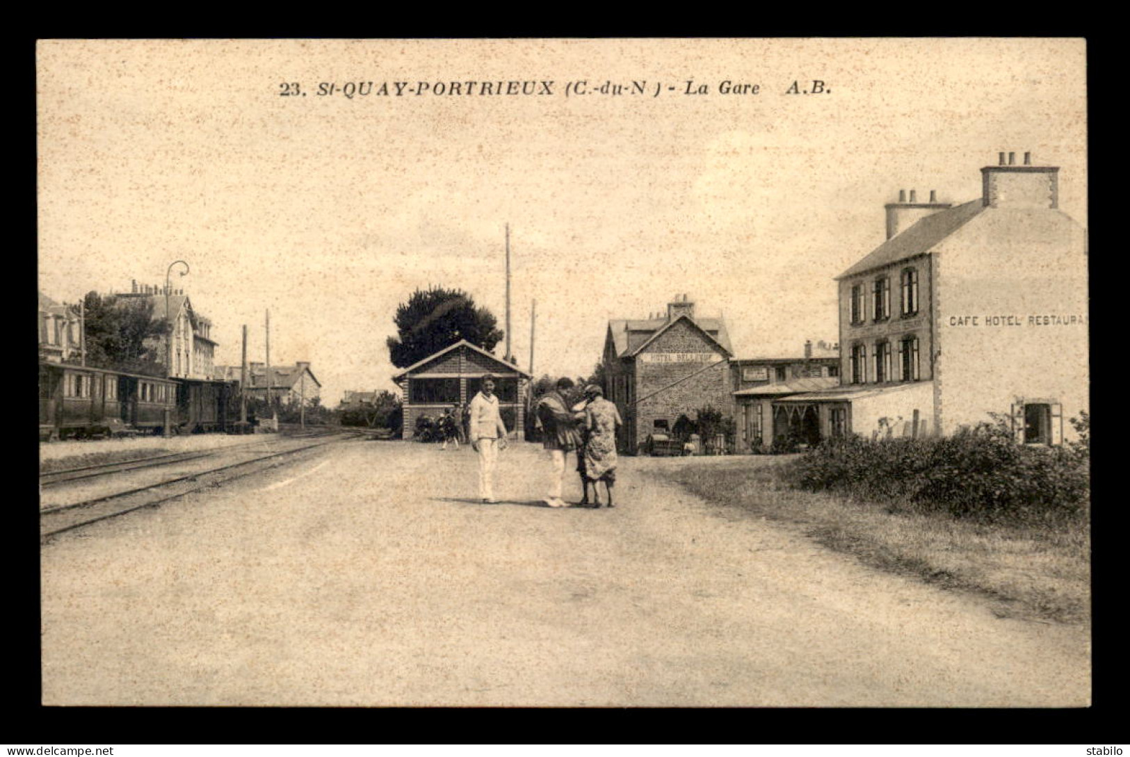 22 - ST-QUAY-PORTRIEUX - LA GARE DE CHEMIN DE FER - Saint-Quay-Portrieux