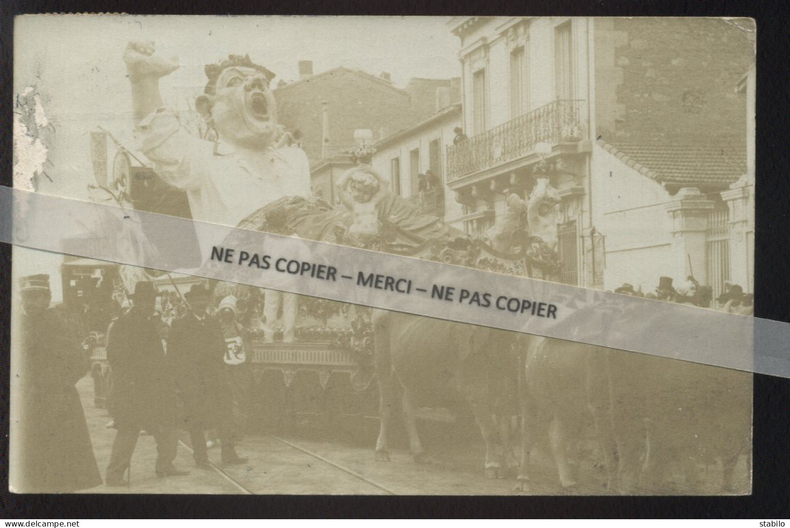 34 - MONTPELLIER - CARNAVAL - CHAR TIRE PAR DES BOEUFS - CARTE PHOTO ORIGINALE - Montpellier