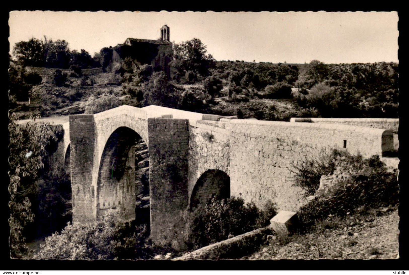 34 - BRISSAC - PONT ET EGLISE DE ST-ETIENNE D'ISSENSSAC - Andere & Zonder Classificatie